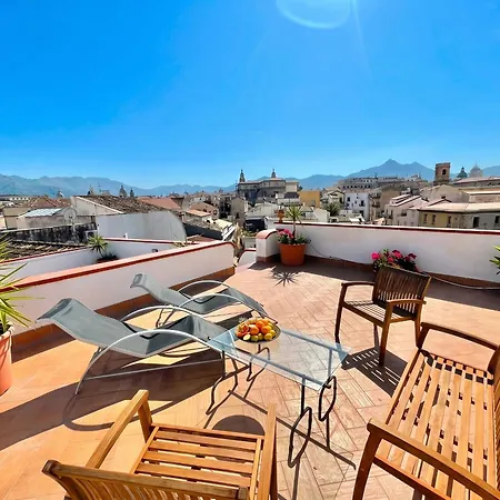Seaview Downtown Apartment