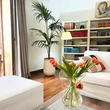 Seaview Downtown Apartment
