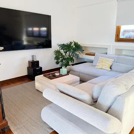 Seaview Downtown Apartament *